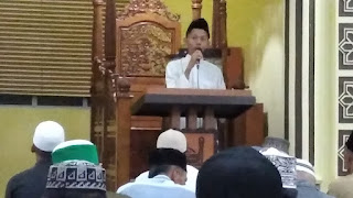 Siswa Darul Mukmin Mengisi Tausiah Ramadhan dan Menjadi Imam Solat Tarwih