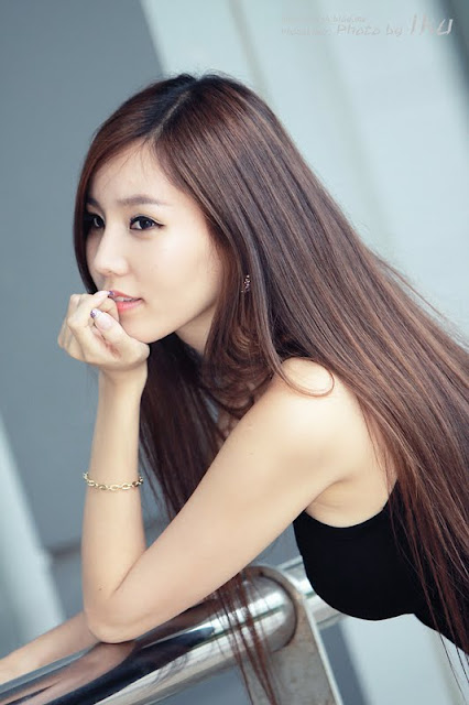 Beautiful Model Lee Ji