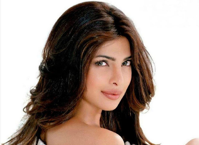 Beautiful Priyanka Chopra HD Wallpaper