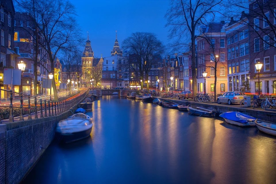 Amsterdam Will Cancel The Debt Of Young People Who Engage With Training Schemes