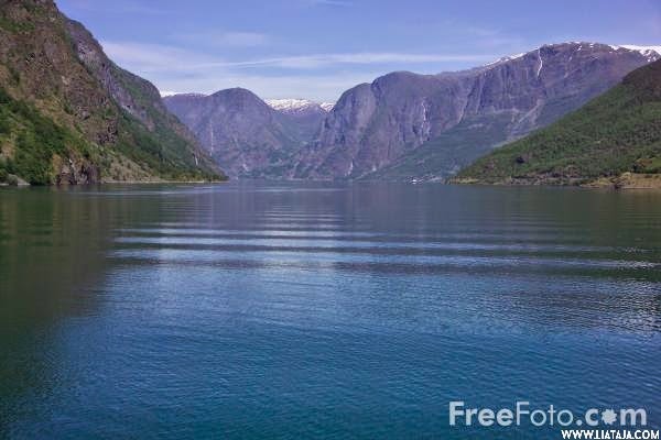 Indahnya Foto Pemandangan Alam Pegunungan di Norwegia 