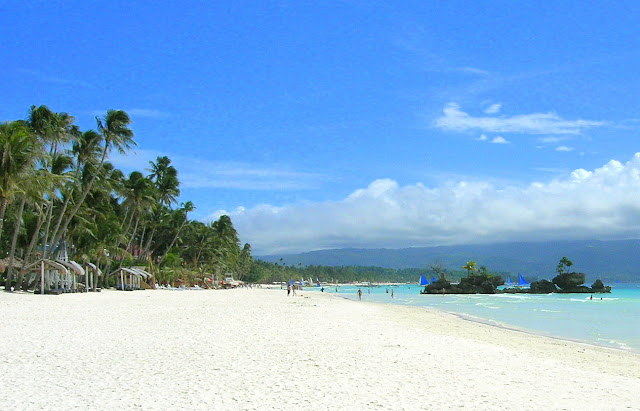 white-beach-boracay-island-philippines