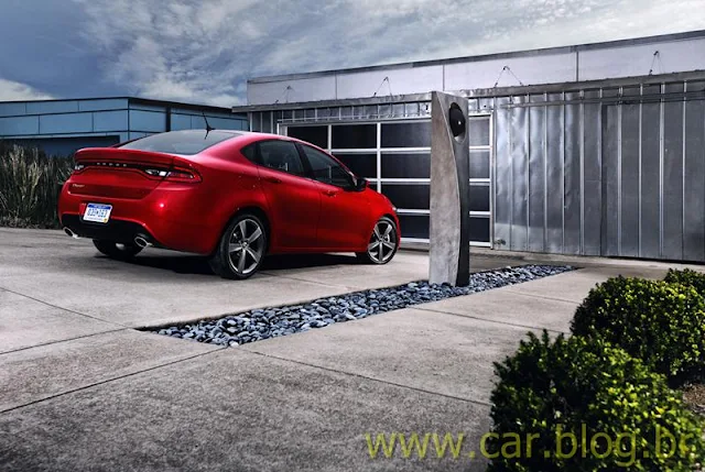 Novo Dodge Dart 2013 - perfil traseiro