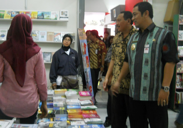  Pameran  Buku Jadi Ikon Semarang HARIAN SEMARANG Education