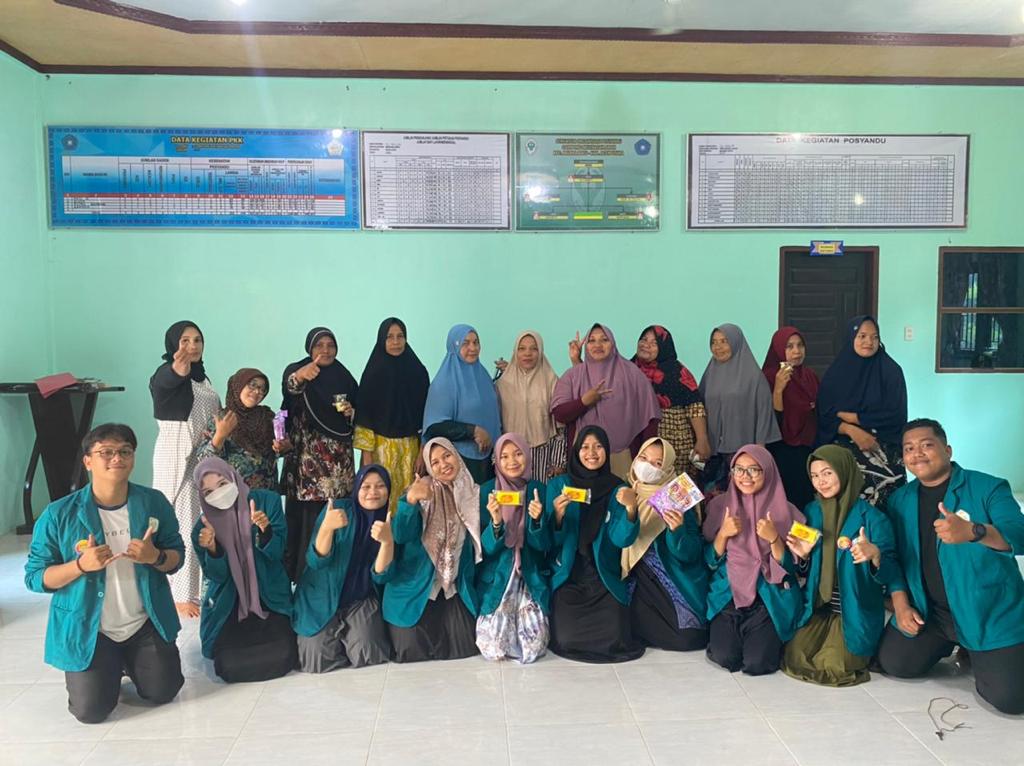 Mahasiswa KPM K-64 IAIN Lhokseumawe Ajak IRT Buat Sabun Colek di Desa Meunasah Aron