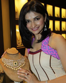 prachi desai sexy 1