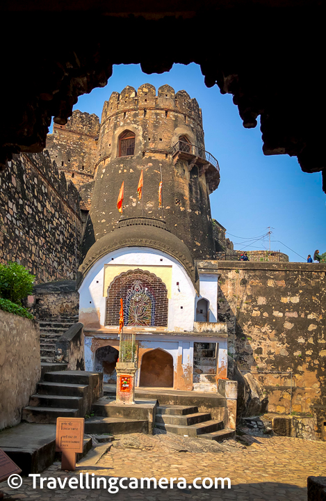 The Jhansi Fort is managed by the Archeological Survey of India (ASI) and the entry tickets are very reasonable at least for Indian Nationals. For Indian Nationals and visitors from SAARC and BIMSTEC Countries, the ticket costs Rs. 20 per person. For foreign visitors, the ticket is Rs. 250 per person.