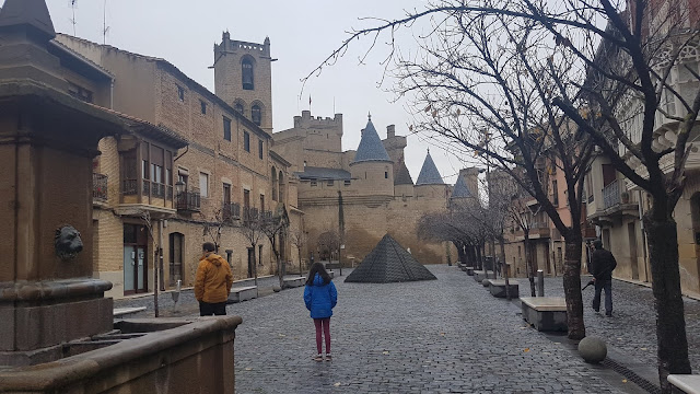 jaca-navarra-olite-foz-de-lumbier-arbayun-nacedero-urrederra-mendukilo-nens-niños