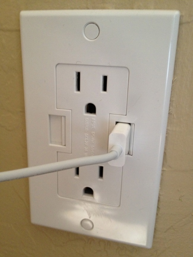 30 Insanely Clever Innovations That Need To Be Everywhere Already - Wall outlets with USB chargers.
