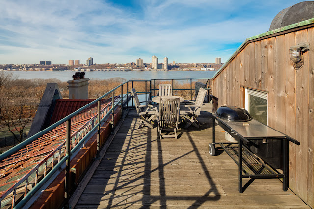 Picture of small rooftop terrace