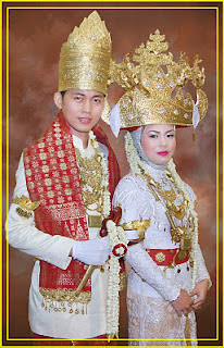 Gambar Pakaian Adat Tradisional Lampung
