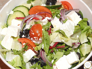 Salata greceasca reteta,