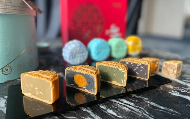 Oriental Treasures Mooncakes, Hilton Kuala Lumpur, Hilton Hotels, Mooncakes Review, traditional baked mooncakes, mooncakes, mid autumn, food