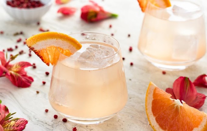 Elderflower Grapefruit Gin and Tonic #cocktail #drinks