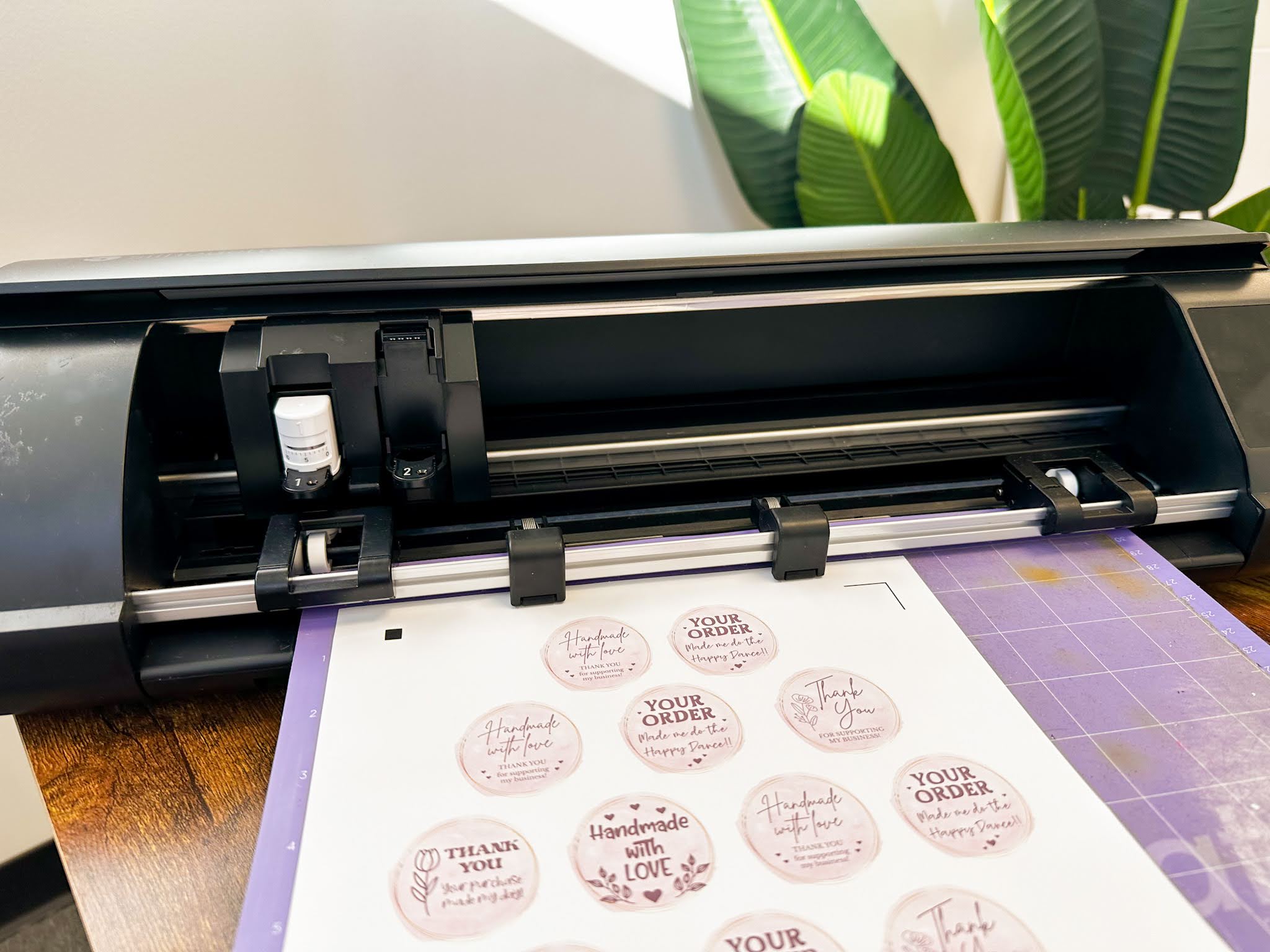 How to make a vinyl sticker decal to sell!: Making Money with Your  Silhouette Cutting Machine 