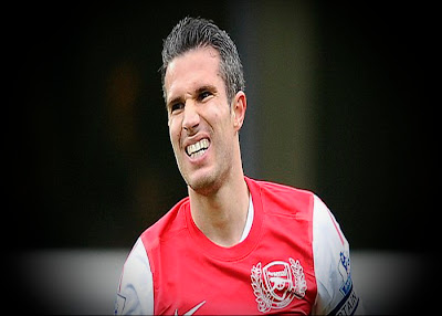 Robin van Persie is ready to go to Manchester United, but expects to receive a salary at the leader's mate Wayne Rooney