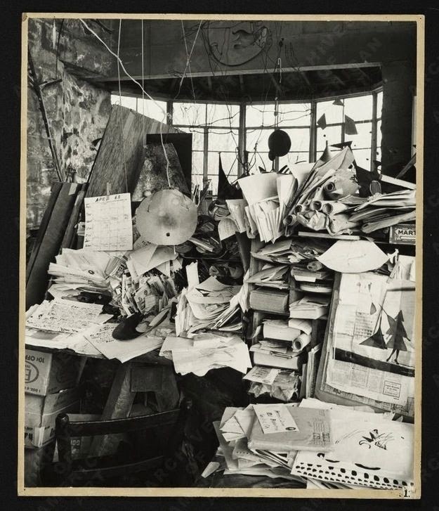Workspaces Of The Greatest Artists Of The World (38 Pictures) - Alexander Calder, sculptor