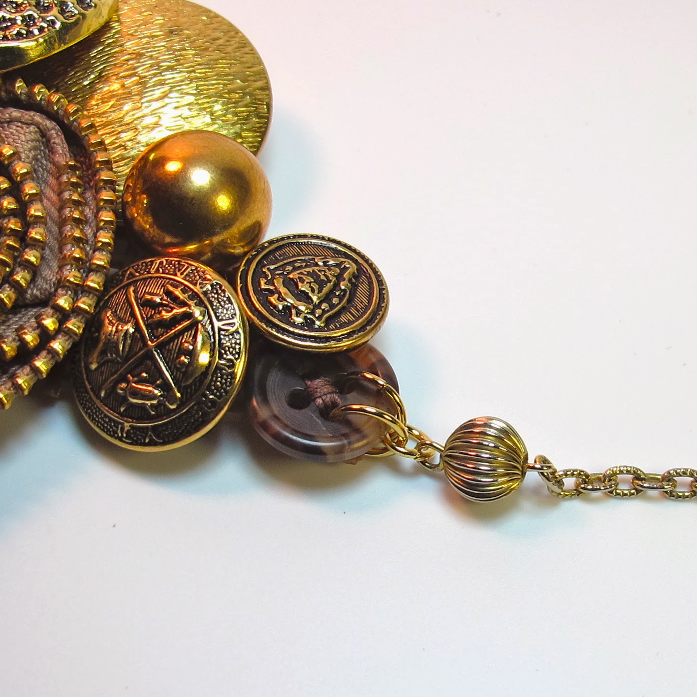 8 Adorable Button Necklaces You Can DIY — CraftBits.com