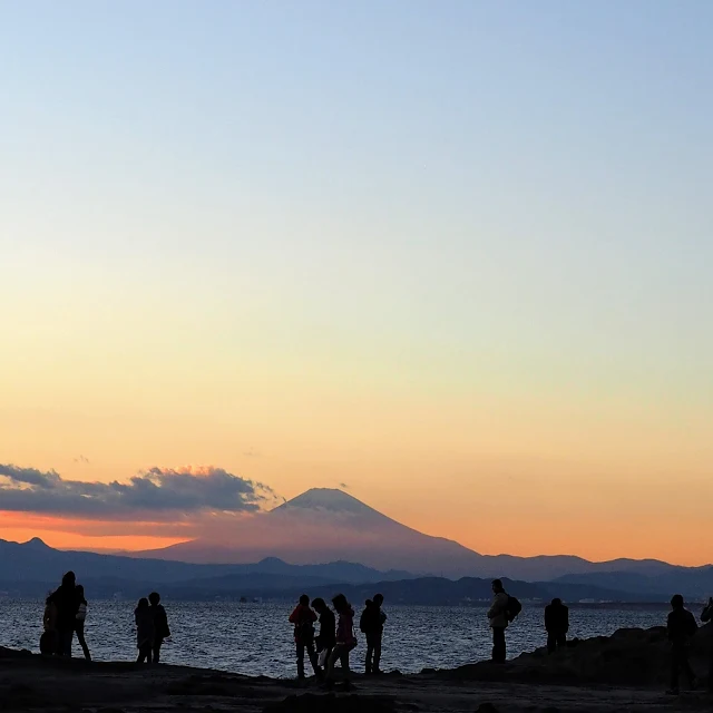 江ノ島稚児ヶ淵からの富士山