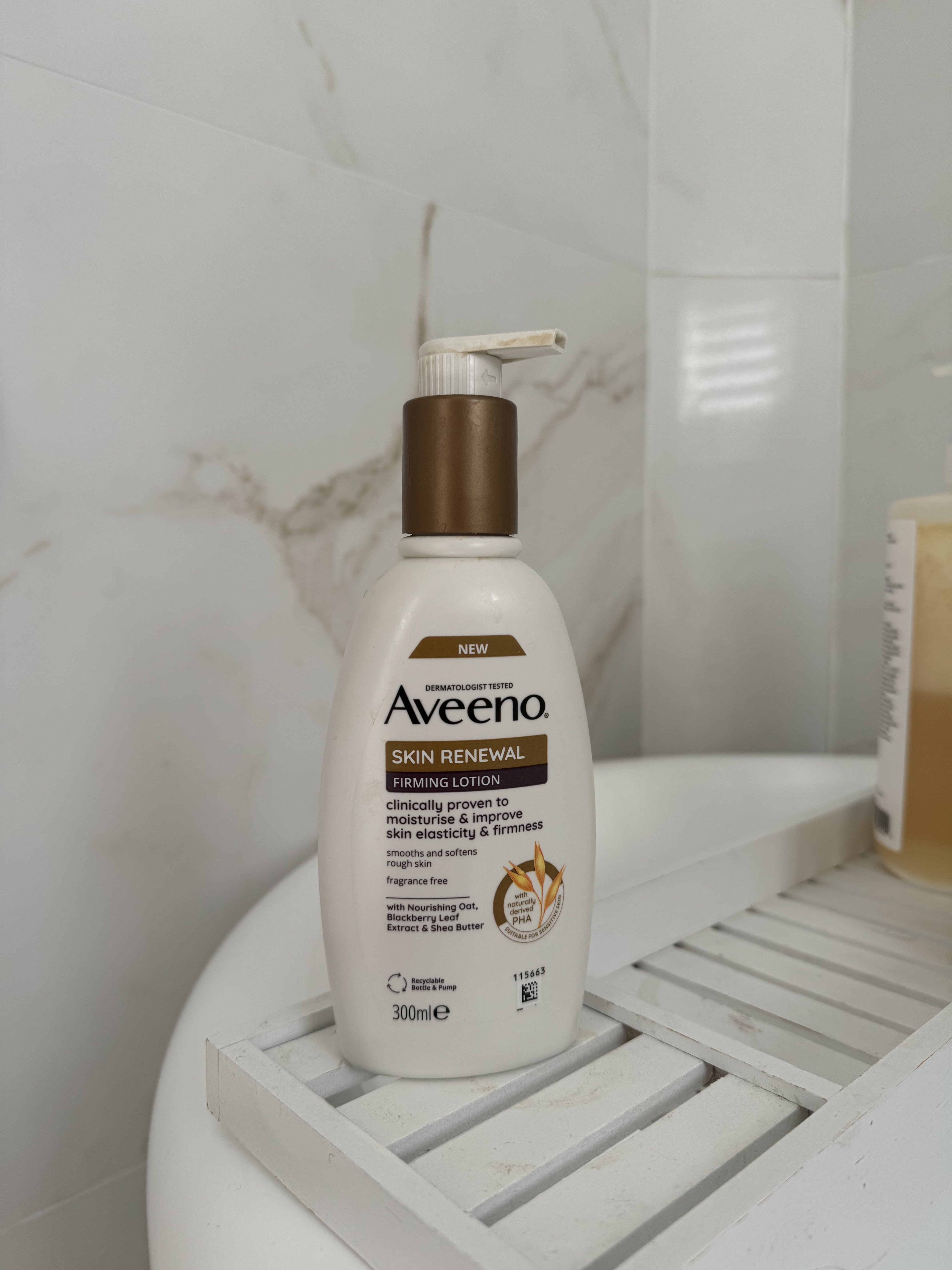 Aveeno Skin Firming Renewal Cream