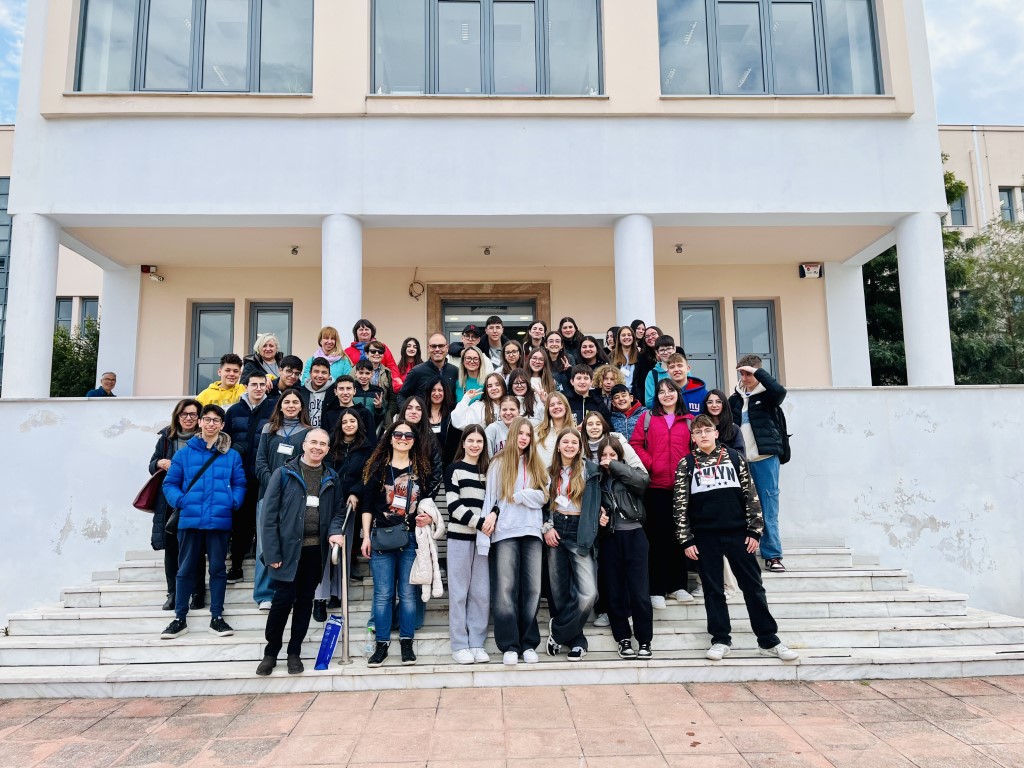 Επίσκεψη μαθητών που μετέχουν με το πρόγραμμα Erasmus+ στο Δημαρχείο Καλαμάτας