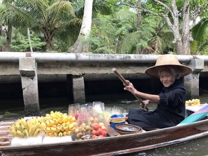 Ampawa Floating Market Tour