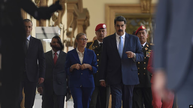 MUNDO: Analistas: Washington busca presionar al círculo de Maduro con su plan de transición.