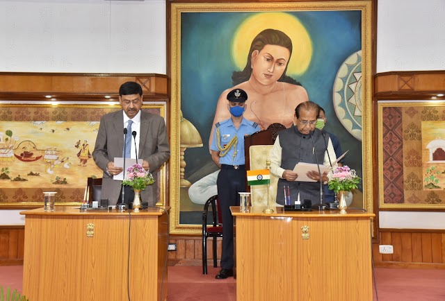 Assam Governor administers oath to VC of KKHSOU