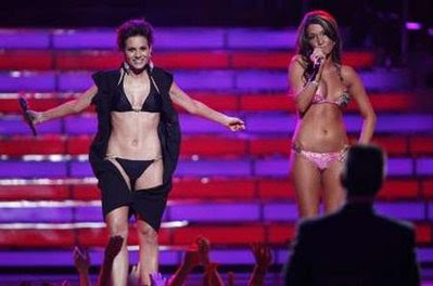 Kara DioGuardi with Bikini girl