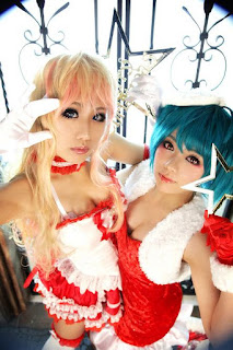 Tasha and Eki Cosplay as Sheryl Nome and Ranka Lee from Macross Frontier