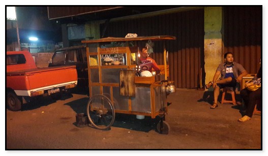 KULINER MALAM JOGJA: NASI GORENG ARANG KHAS JOGJAKARTA