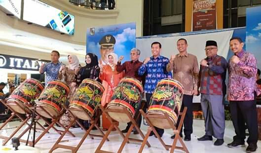 Walikota Genius Umar Promosikan Event Wisata 2020 di Pekanbaru,  Walikota Pekanbaru Puji Keindahan Pariaman