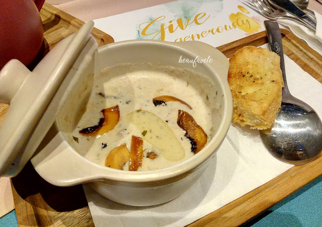 appetizer - mushroom soup