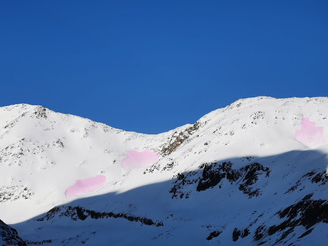 Drei spontane Schneebrettlawinen vom 12.04. am Marzellkamm in den Ötztaler Alpen, 2930m-3050m, NO (Foto: 13.04.2022)