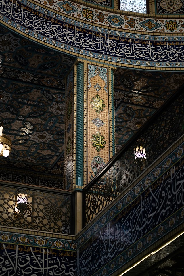 Exploring Timeless Beauty: Islamic Art and Culture.