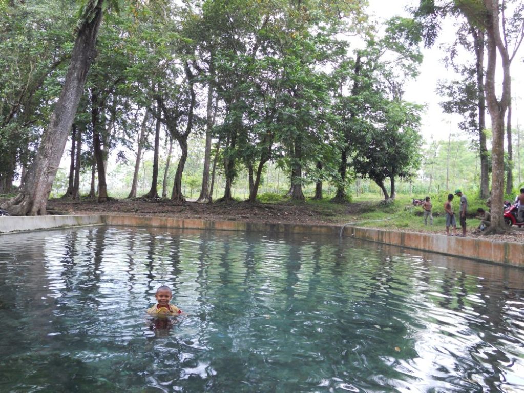 TAK MEMADAI: Sendang Coyo di Pulokulon merupakan sumber air baku PDAM 