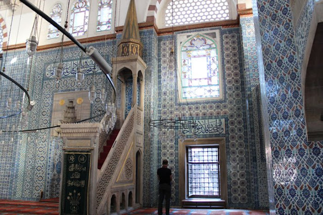 جامع رستم باشا Rüstempaşa Camii