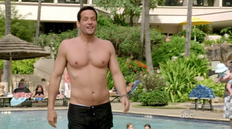 Josh Hopkins Shirtless in Cougar Town s2e22