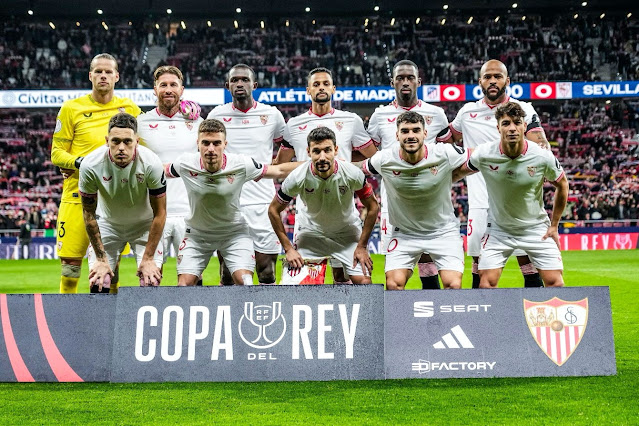 📸SEVILLA F. C. 📆25 enero 2024 ⬆️Ørjan Nyland, Sergio Ramos, Nianzou, Djibril Sow, Boubakary Soumaré, Marcão. ⬇️Lucas Ocampos, Adrià Pedrosa, Jesús Navas, Isaac Romero, Óliver Torres. CLUB ATLÉTICO DE MADRID 1 🆚 SEVILLA F. C. 0 Jueves 25/01/2024, 21:00 horas. Copa del Rey, cuartos de final, partido único. Madrid, estadio Civitas Metropolitano: 60.169 espectadores. GOLES: ⚽1-0: 79’, Memphis Depay.