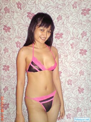 Foto Hot dan Bugil Artis Indonesia