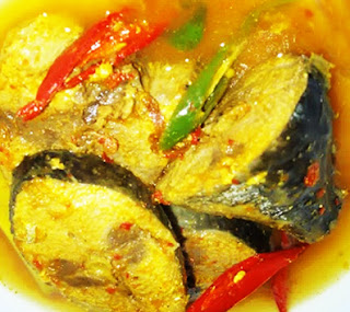 resep-dan-cara-membuat-Ikan-Tongkol-Bumbu-Kuning-enak-lezat 