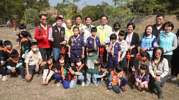 ▲彰化縣植樹活動今天在香山步道東方公園熱鬧登場。（記者林明佑攝）