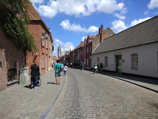 cobbled streets in Brugges