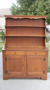 Ethan Allen China Hutch  *SOLD*