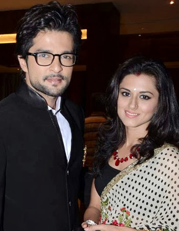 Raqesh Vashisth & Ridhi Dogra Couple HD Wallpapers Free Download