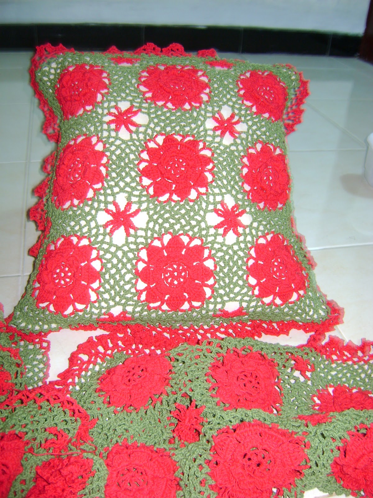 Joelia s Creation RAJUTAN  SARUNG  BANTAL  KURSI  TAPLAK 45 