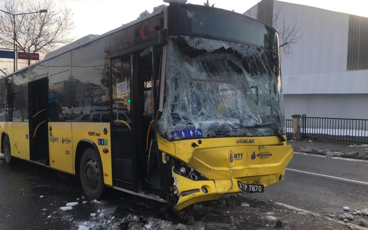 İETT otobüsü ve servis minibüsü çarpıştı: 7 yaralı