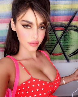 Sexy Gizele Thakral Hot Booty In Bikini Photos