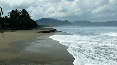 Pantai Sarongan