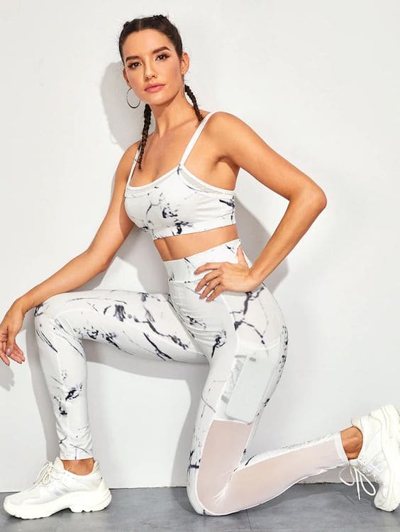 Conjunto deportivo de mujer blanco